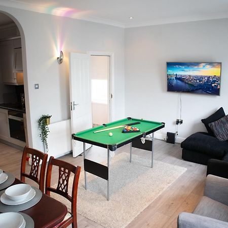 Bright Private Terrace - Free Private Parking - Tv - Wifi - Netflix Lejlighed Croydon Eksteriør billede
