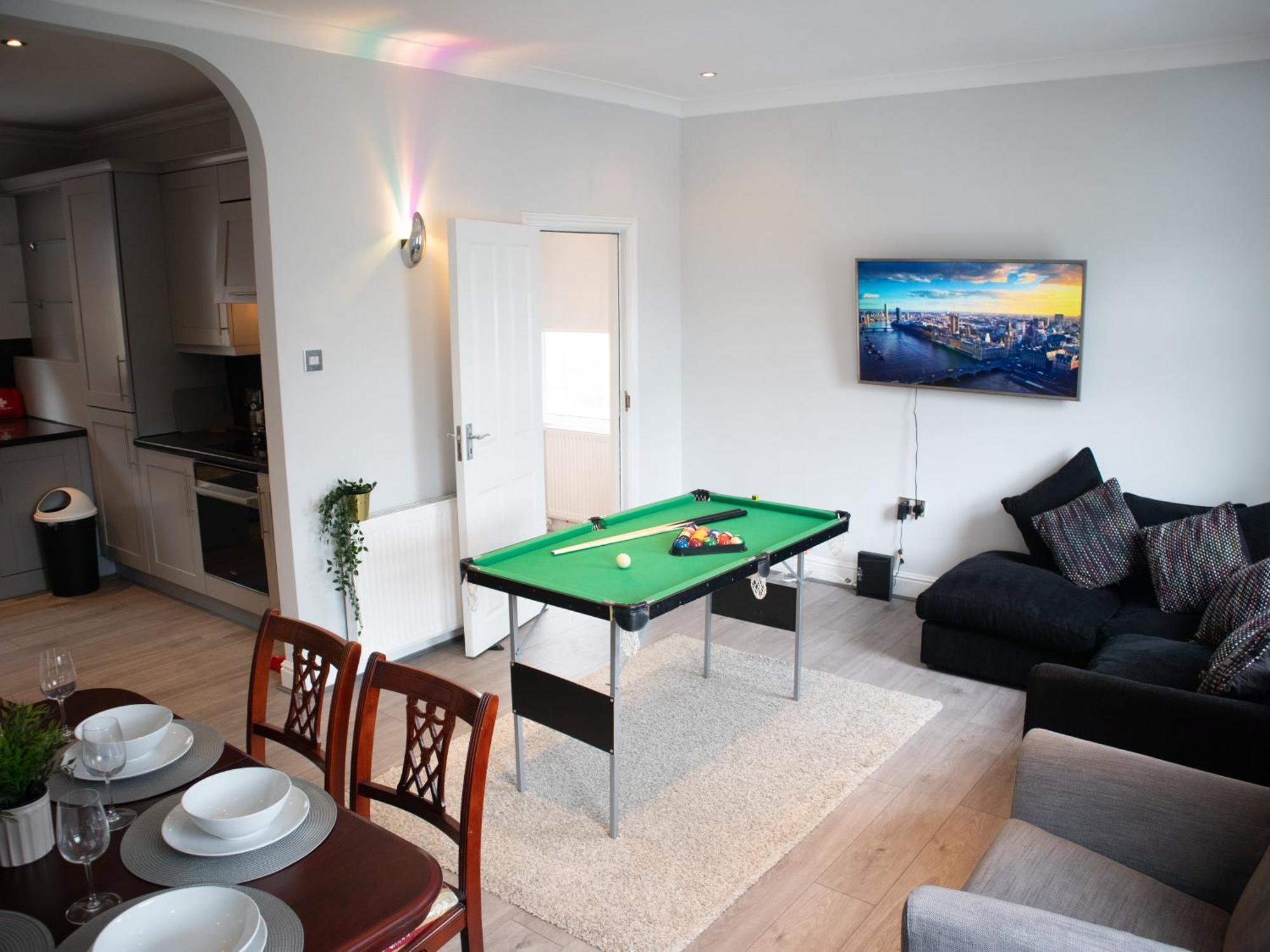 Bright Private Terrace - Free Private Parking - Tv - Wifi - Netflix Lejlighed Croydon Eksteriør billede