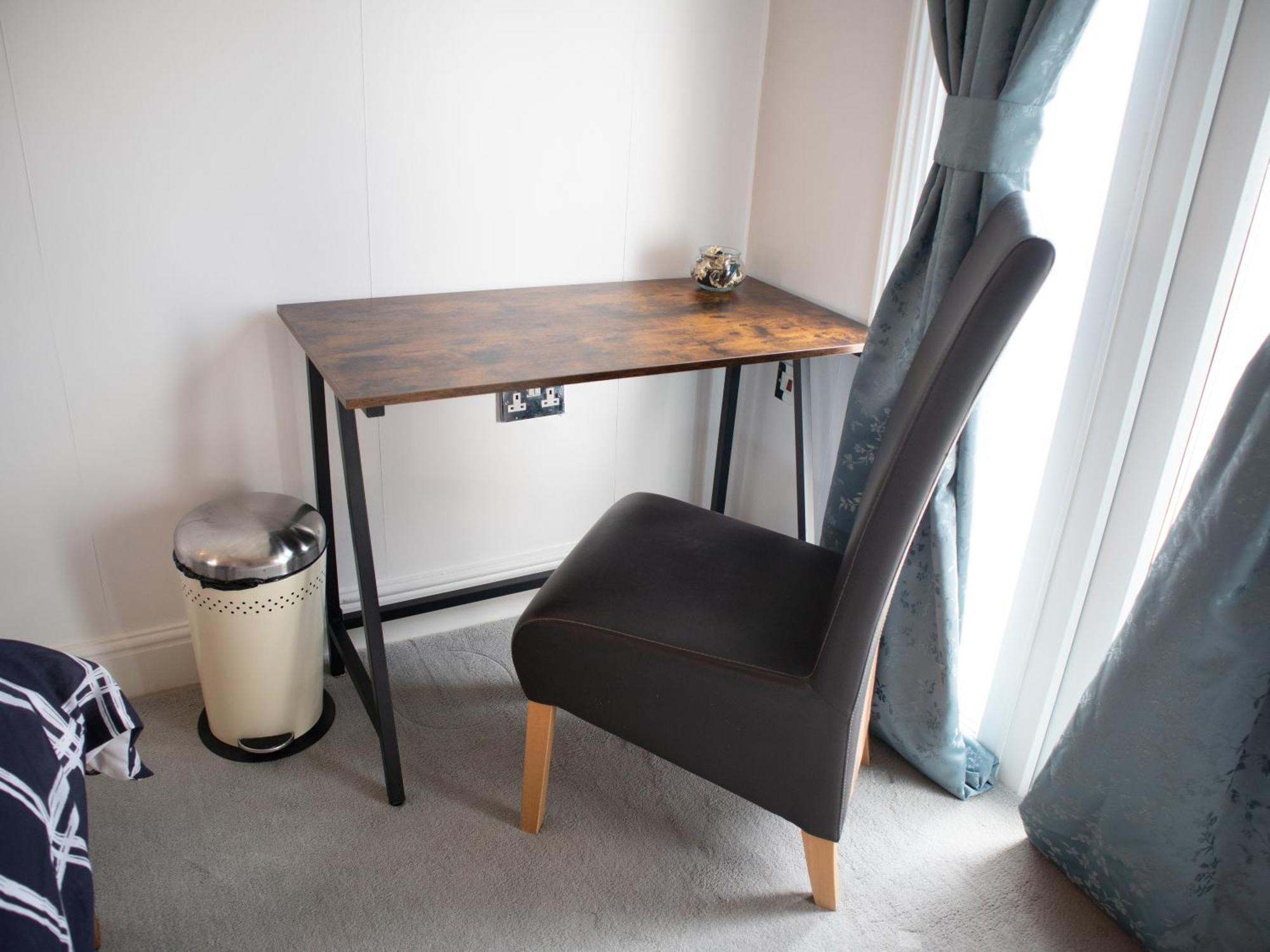 Bright Private Terrace - Free Private Parking - Tv - Wifi - Netflix Lejlighed Croydon Eksteriør billede