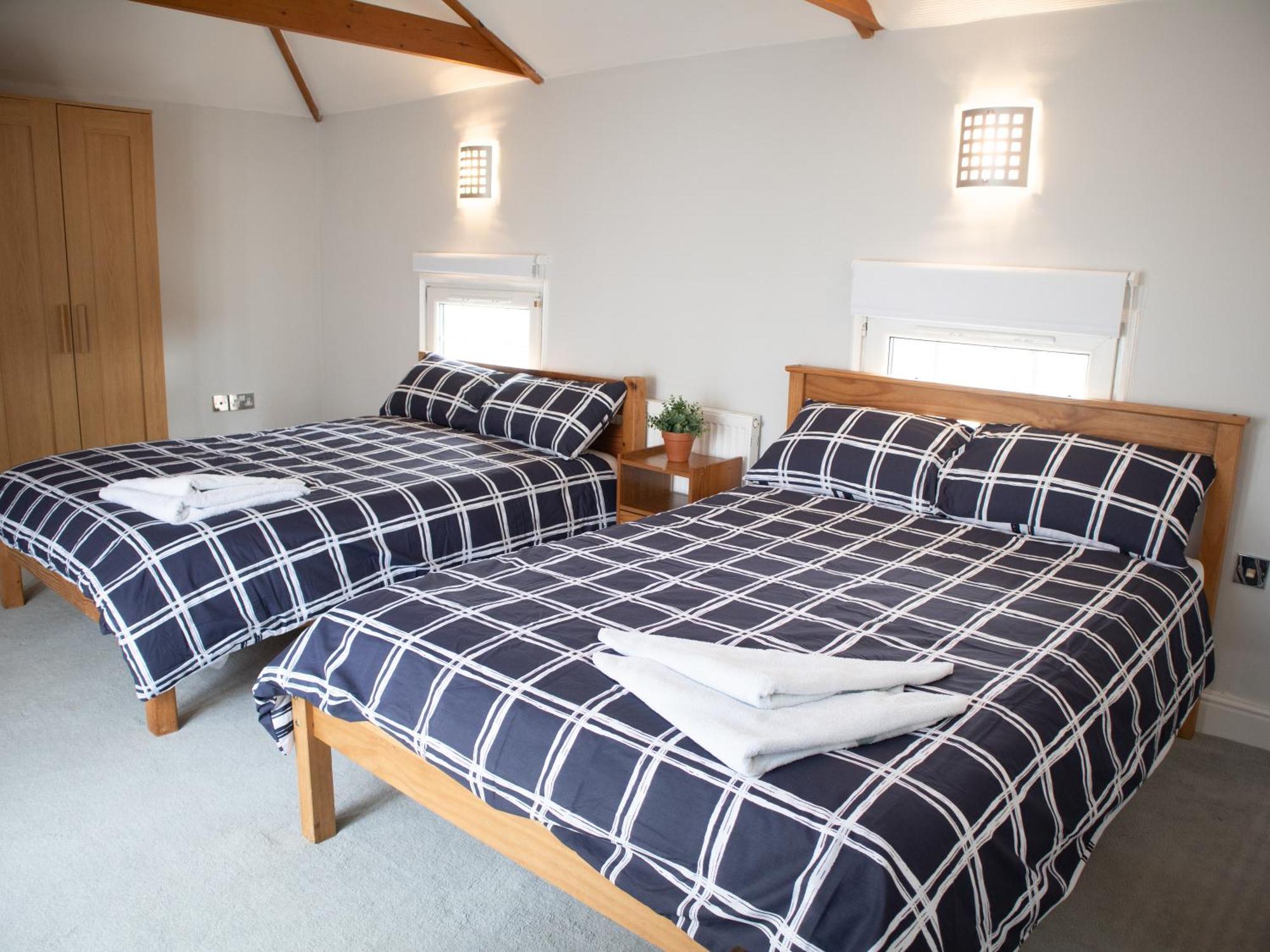 Bright Private Terrace - Free Private Parking - Tv - Wifi - Netflix Lejlighed Croydon Eksteriør billede