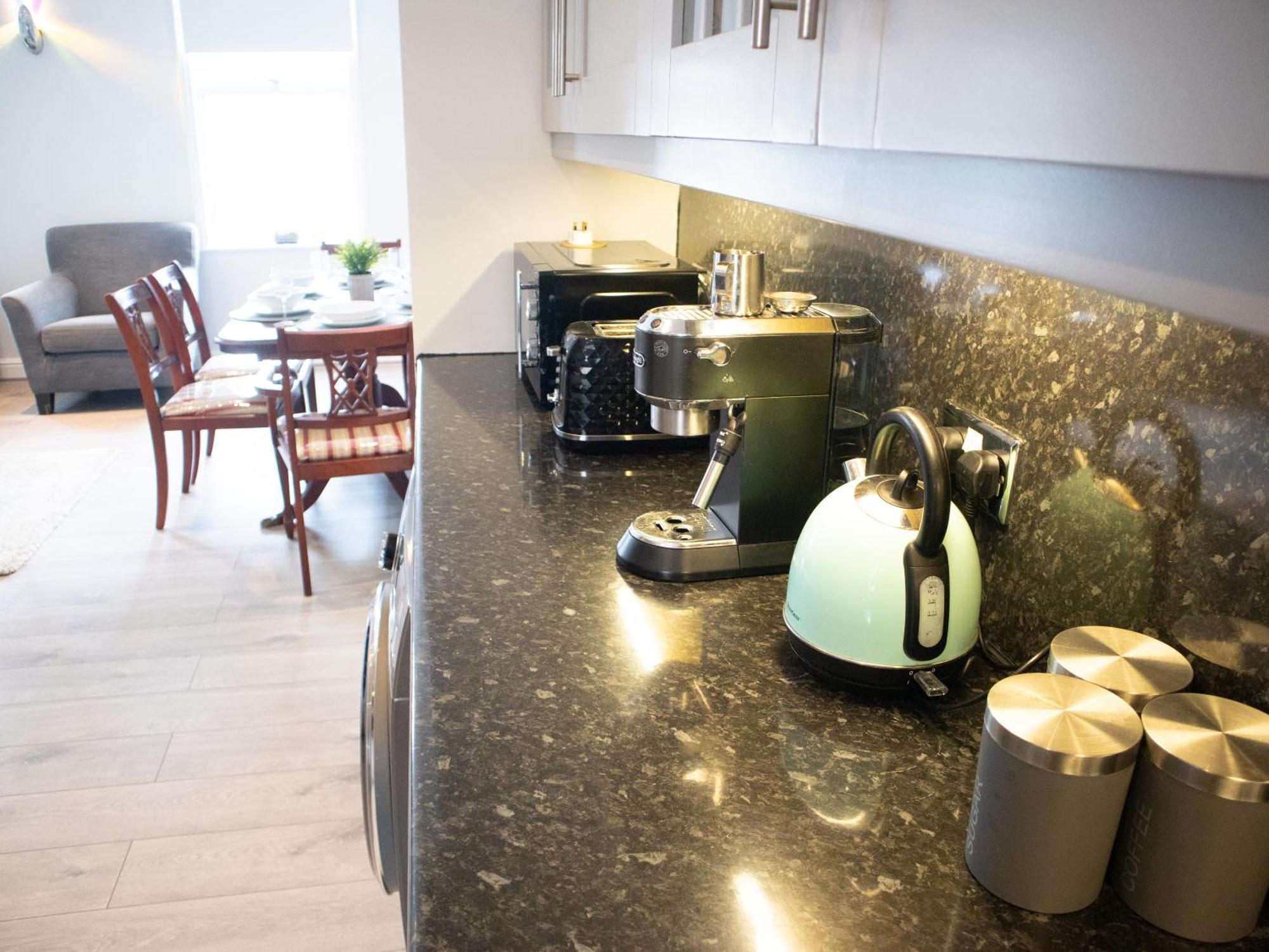 Bright Private Terrace - Free Private Parking - Tv - Wifi - Netflix Lejlighed Croydon Eksteriør billede